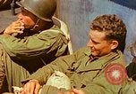 Standbild alliierte Invasion im Englischen Kanal, 1944, aus Sekunde 36 historischem Filmmaterial Videoclip 65675078096