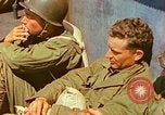 Standbild alliierte Invasion im Englischen Kanal, 1944, aus Sekunde 37 historischem Filmmaterial Videoclip 65675078096