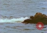 Standbild Kirche Service im Englischen Kanal, 1944, aus Sekunde 9 historischem Filmmaterial Videoclip 65675078097
