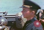 Standbild Kirche Service im Englischen Kanal, 1944, aus Sekunde 15 historischem Filmmaterial Videoclip 65675078097