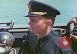 Standbild Kirche Service im Englischen Kanal, 1944, aus Sekunde 16 historischem Filmmaterial Videoclip 65675078097