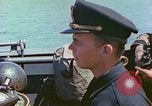Standbild Kirche Service im Englischen Kanal, 1944, aus Sekunde 18 historischem Filmmaterial Videoclip 65675078097