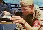 Standbild Kirche Service im Englischen Kanal, 1944, aus Sekunde 25 historischem Filmmaterial Videoclip 65675078097
