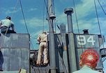Standbild Kirche Service im Englischen Kanal, 1944, aus Sekunde 43 historischem Filmmaterial Videoclip 65675078097