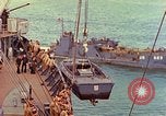 Standbild task force im Englischen Kanal, 1944, aus Sekunde 54 historischem Filmmaterial Videoclip 65675078099