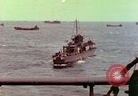 Standbild task force im Englischen Kanal, 1944, aus Sekunde 30 historischem Filmmaterial Videoclip 65675078100