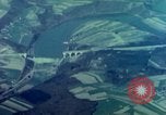 Standbild alliierte Bombenangriffe Deutschland, 1945, aus Sekunde 15 historischem Filmmaterial Videoclip 65675078106