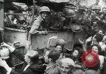 Standbild Afroamerikanische Soldaten in Zweiter Weltkrieg United States USA, 1945, aus Sekunde 13 historischem Filmmaterial Videoclip 65675078152