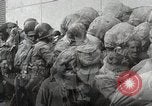 Standbild Afroamerikanische Soldaten in Zweiter Weltkrieg United States USA, 1945, aus Sekunde 19 historischem Filmmaterial Videoclip 65675078152