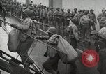 Standbild Afroamerikanische Soldaten in Zweiter Weltkrieg United States USA, 1945, aus Sekunde 23 historischem Filmmaterial Videoclip 65675078152