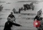 Standbild Afroamerikanische Soldaten in Zweiter Weltkrieg United States USA, 1945, aus Sekunde 41 historischem Filmmaterial Videoclip 65675078152
