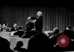 Standbild Arturo Toscanini United States USA, 1944, aus Sekunde 62 historischem Filmmaterial Videoclip 65675078154