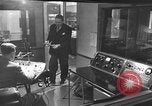 Standbild Arturo Toscanini dirigiert die NBC Symphony New York United States USA, 1944, aus Sekunde 14 historischem Filmmaterial Videoclip 65675078156