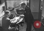 Standbild Arturo Toscanini dirigiert die NBC Symphony New York United States USA, 1944, aus Sekunde 16 historischem Filmmaterial Videoclip 65675078156