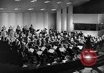 Standbild Arturo Toscanini New York United States USA, 1944, aus Sekunde 45 historischem Filmmaterial Videoclip 65675078157