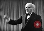 Standbild Arturo Toscanini New York United States USA, 1944, aus Sekunde 55 historischem Filmmaterial Videoclip 65675078157