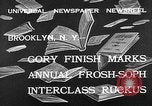 Image concours annuel de lutte pour les étudiants de première et deuxième année Brooklyn New York City USA, 1932, de la seconde 5 séquences d'archives historiques vidéo 65675078171