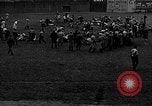 Image concours annuel de lutte pour les étudiants de première et deuxième année Brooklyn New York City USA, 1932, de la seconde 15 séquences d'archives historiques vidéo 65675078171