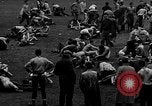 Image concours annuel de lutte pour les étudiants de première et deuxième année Brooklyn New York City USA, 1932, de la seconde 25 séquences d'archives historiques vidéo 65675078171