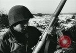 Standbild Battle of Bulge europäische Theater, 1945, aus Sekunde 43 historischem Filmmaterial Videoclip 65675078190