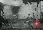 Standbild Die amerikanischen Streitkräfte im Bodenkampf in Deutschland Deutschland, 1945, aus Sekunde 18 historischem Filmmaterial Videoclip 65675078194