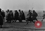 Standbild deutschen Gefangenen Nordafrika, 1943, aus Sekunde 5 historischem Filmmaterial Videoclip 65675078195