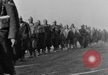 Standbild deutschen Gefangenen Nordafrika, 1943, aus Sekunde 21 historischem Filmmaterial Videoclip 65675078195