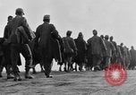 Standbild deutschen Gefangenen Nordafrika, 1943, aus Sekunde 50 historischem Filmmaterial Videoclip 65675078195