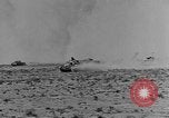 Standbild der britischen Armee 8 Nordafrika, 1943, aus Sekunde 44 historischem Filmmaterial Videoclip 65675078197