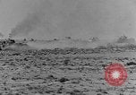 Standbild der britischen Armee 8 Nordafrika, 1943, aus Sekunde 59 historischem Filmmaterial Videoclip 65675078197