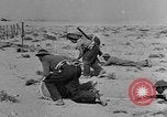Standbild der britischen Armee 8 Nordafrika, 1943, aus Sekunde 30 historischem Filmmaterial Videoclip 65675078198