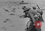 Standbild der britischen Armee 8 Nordafrika, 1943, aus Sekunde 48 historischem Filmmaterial Videoclip 65675078198