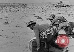 Standbild der britischen Armee 8 Nordafrika, 1943, aus Sekunde 49 historischem Filmmaterial Videoclip 65675078198