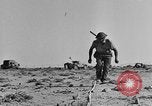 Standbild der britischen Armee 8 Nordafrika, 1943, aus Sekunde 53 historischem Filmmaterial Videoclip 65675078198