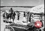 Standbild Native American Indian verlässt Reservierung für Internat United States USA, 1941, aus Sekunde 20 historischem Filmmaterial Videoclip 65675078232