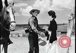 Standbild Native American Indian verlässt Reservierung für Internat United States USA, 1941, aus Sekunde 22 historischem Filmmaterial Videoclip 65675078232