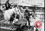 Standbild Native American Indian verlässt Reservierung für Internat United States USA, 1941, aus Sekunde 26 historischem Filmmaterial Videoclip 65675078232