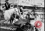 Standbild Native American Indian verlässt Reservierung für Internat United States USA, 1941, aus Sekunde 28 historischem Filmmaterial Videoclip 65675078232