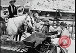 Standbild Native American Indian verlässt Reservierung für Internat United States USA, 1941, aus Sekunde 29 historischem Filmmaterial Videoclip 65675078232