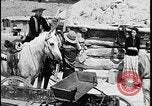 Standbild Native American Indian verlässt Reservierung für Internat United States USA, 1941, aus Sekunde 33 historischem Filmmaterial Videoclip 65675078232
