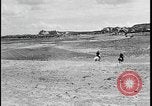 Standbild Native American Indian verlässt Reservierung für Internat United States USA, 1941, aus Sekunde 46 historischem Filmmaterial Videoclip 65675078232