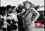 Standbild Native American Indian Jugend Schule körperliche Untersuchung United States USA, 1941, aus Sekunde 35 historischem Filmmaterial Videoclip 65675078233