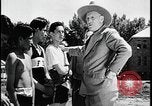 Standbild Native American Indian Jugend Schule körperliche Untersuchung United States USA, 1941, aus Sekunde 36 historischem Filmmaterial Videoclip 65675078233