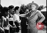 Standbild Native American Indian Jugend Schule körperliche Untersuchung United States USA, 1941, aus Sekunde 39 historischem Filmmaterial Videoclip 65675078233