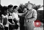 Standbild Native American Indian Jugend Schule körperliche Untersuchung United States USA, 1941, aus Sekunde 41 historischem Filmmaterial Videoclip 65675078233