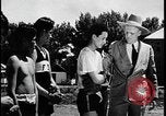 Standbild Native American Indian Jugend Schule körperliche Untersuchung United States USA, 1941, aus Sekunde 50 historischem Filmmaterial Videoclip 65675078233