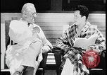 Standbild Arzt und Patient TB an sanitorium United States USA, 1941, aus Sekunde 7 historischem Filmmaterial Videoclip 65675078236