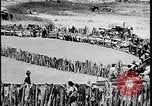 Standbild Indianer dip Schafe in chemischen Bad United States USA, 1941, aus Sekunde 3 historischem Filmmaterial Videoclip 65675078237