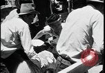 Standbild Indianer dip Schafe in chemischen Bad United States USA, 1941, aus Sekunde 24 historischem Filmmaterial Videoclip 65675078237