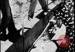 Standbild Indianer dip Schafe in chemischen Bad United States USA, 1941, aus Sekunde 33 historischem Filmmaterial Videoclip 65675078237